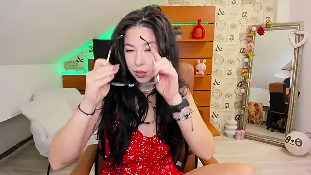 EmillyTaylor online show from December 4, 2025, 4:44 am