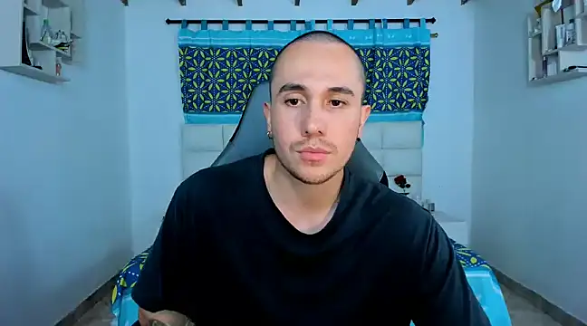 juan  jimenez online show from February 10, 2025, 4:19 am