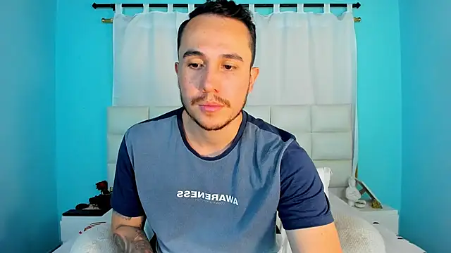 juan  jimenez online show from November 25, 2025, 7:58 pm