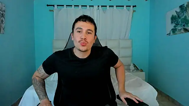 juan  jimenez online show from April 3, 2026, 9:02 pm