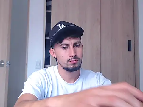 ChrisDamon online show from November 14, 2025, 2:05 pm