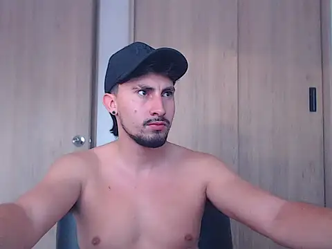 ChrisDamon online show from November 23, 2025, 11:32 am