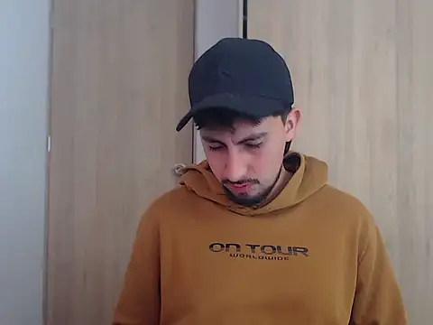 ChrisDamon online show from December 2, 2025, 11:15 am