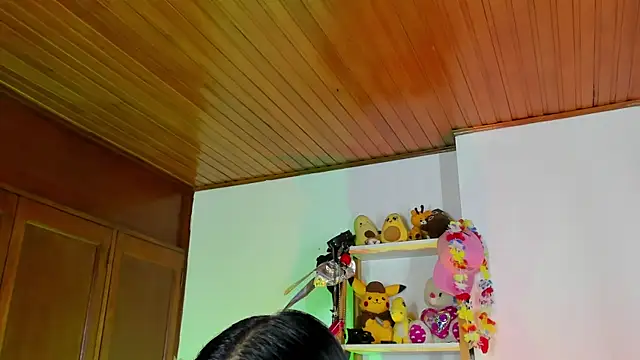 eymy-hadid online show from October 30, 2025, 11:05 pm