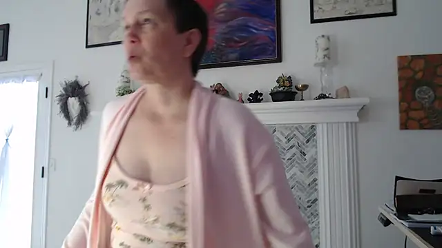 AuroraWillows online show from February 14, 2026, 3:53 pm