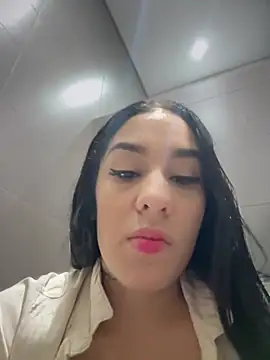 Snapshot of __IRIS__ chatting on July 2, 2026, 3:40 pm IRIS online show from July 2, 2026, 3:40 pm