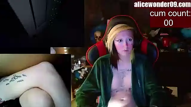 alicewonder09 online show from January 8, 2025, 10:37 am