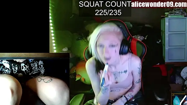 alicewonder09 online show from March 18, 2025, 2:58 am