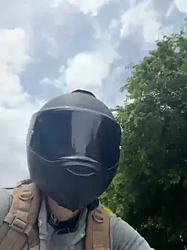 alicewonder09 online show from April 17, 2026, 7:17 pm