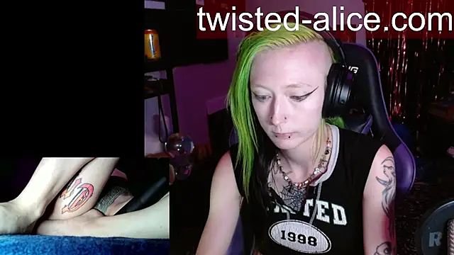 Snapshot of alicewonder09 chatting on July 13, 2026, 3:20 am alicewonder09 online show from July 13, 2026, 3:20 am