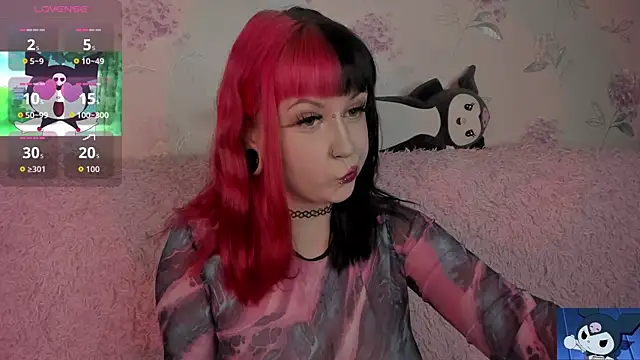 t0riayun0 online show from September 12, 2025, 5:02 pm