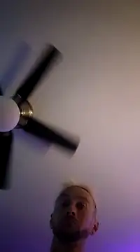 Snapshot of 22sexytwin chatting on December 3, 2024, 1:41 am 22sexytwin online show from December 3, 2024, 1:41 am