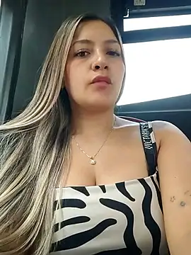 alana 69 online show from April 22, 2026, 2:51 pm