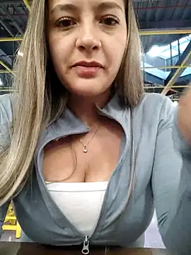 Snapshot of alana_69 chatting on June 25, 2026, 10:58 pm alana 69 online show from June 25, 2026, 10:58 pm