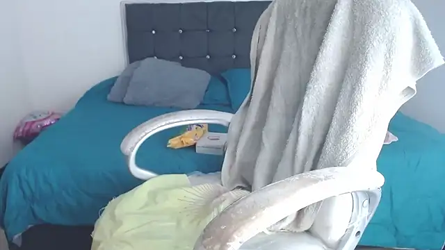 selena yourmilf online show from September 29, 2025, 6:02 pm