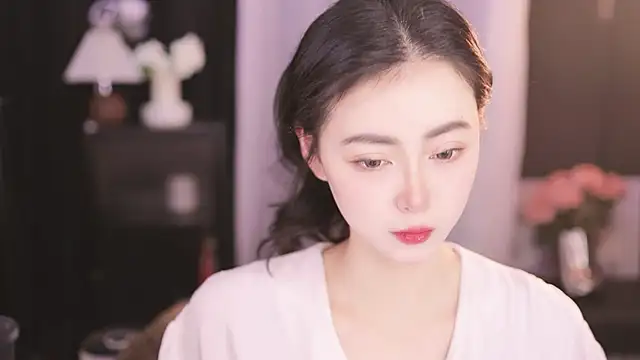 Ocean--Lili online show from January 26, 2025, 2:08 pm