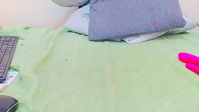 Camilexxx online show from January 14, 2025, 6:38 pm