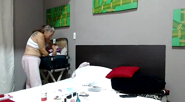 marinadenoche online show from February 15, 2025, 12:37 am