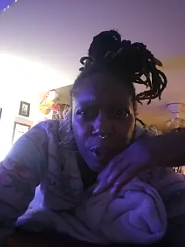 honeydew420  online show from August 3, 2026, 5:39 am