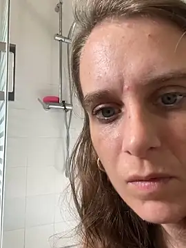 LadyChantale online show from March 14, 2025, 8:42 am