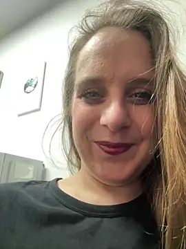 LadyChantale online show from April 1, 2026, 6:36 am