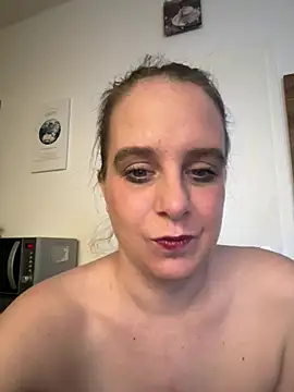 LadyChantale online show from April 8, 2026, 6:35 am