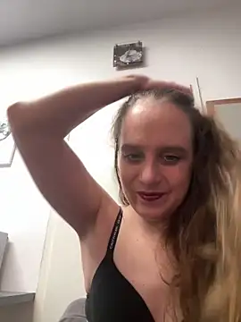 LadyChantale online show from April 22, 2026, 5:32 am