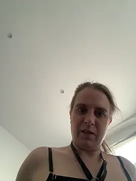 LadyChantale online show from May 27, 2026, 5:26 am