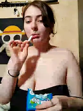Snowbunnycake 131 online show from January 9, 2025, 3:58 am