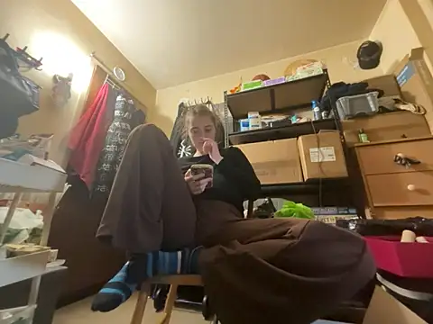 Snowbunnycake 131 online show from May 26, 2026, 11:34 pm