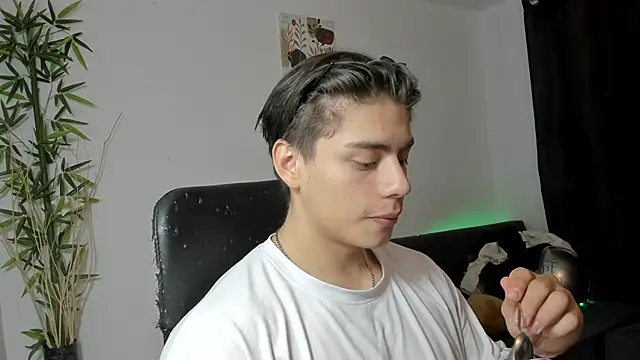 Giordano Russo online show from February 3, 2025, 3:59 pm