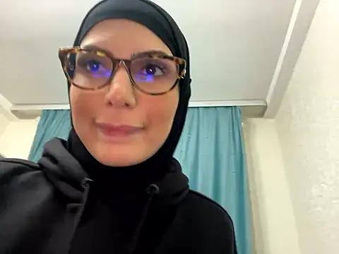 GumusGuray online show from December 3, 2024, 12:35 am