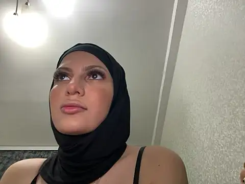 GumusGuray online show from March 14, 2025, 10:27 pm