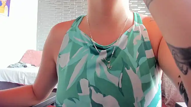 Ginger Sweetty online show from April 14, 2026, 9:21 pm