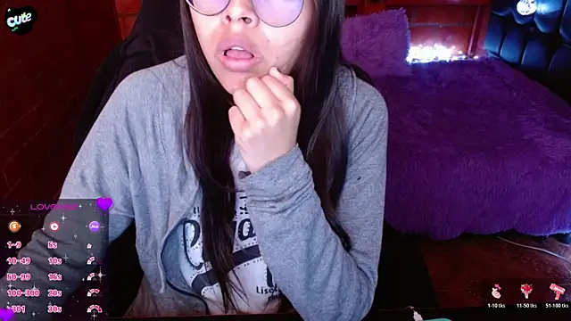 MidoriQuiinn online show from March 31, 2026, 2:17 pm