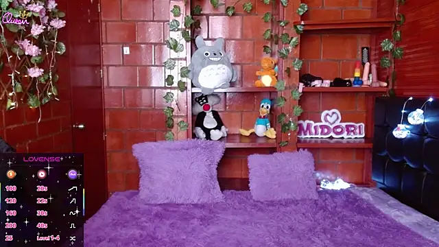 Snapshot of MidoriQuiinn chatting on July 28, 2026, 6:20 pm MidoriQuiinn online show from July 28, 2026, 6:20 pm