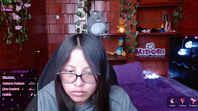 Snapshot of MidoriQuiinn chatting on July 28, 2026, 8:52 pm MidoriQuiinn online show from July 28, 2026, 8:52 pm