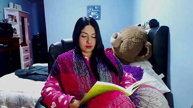 sahtlove1 online show from April 21, 2026, 3:02 am