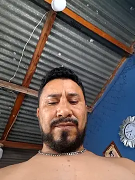 Eumanzor online show from April 4, 2026, 8:17 pm