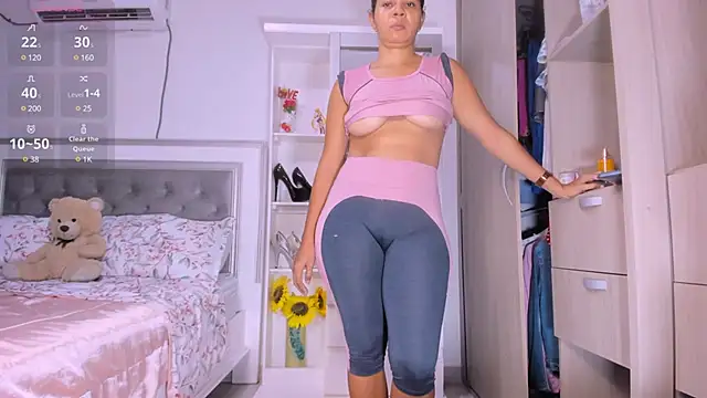 sharonDulce online show from March 19, 2025, 2:05 am