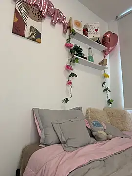 oriana zoeee online show from November 7, 2025, 9:59 pm