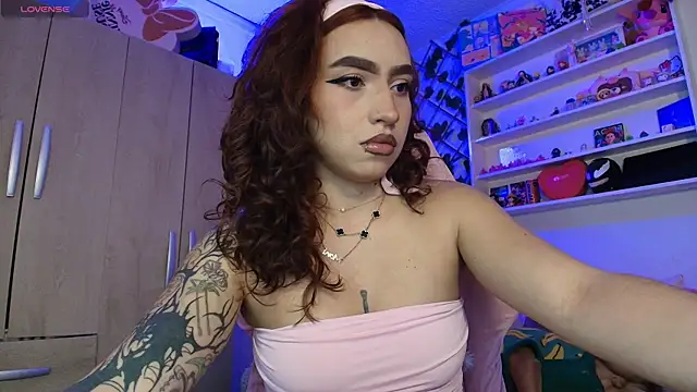 valenor  online show from April 22, 2026, 3:20 am