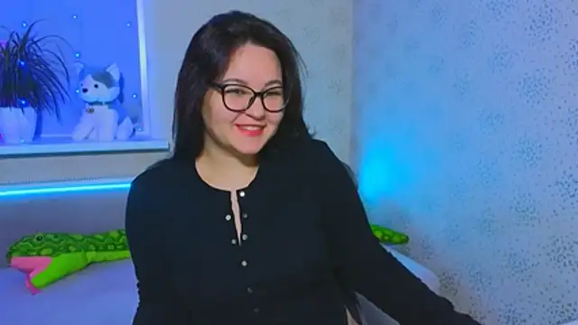 EsterLogan online show from November 29, 2025, 8:17 am