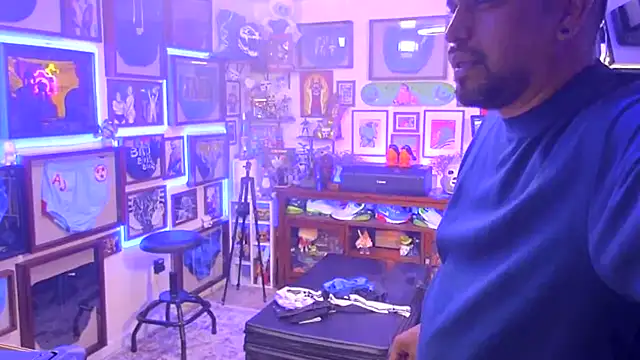 Briefs bud online show from November 25, 2025, 1:27 am