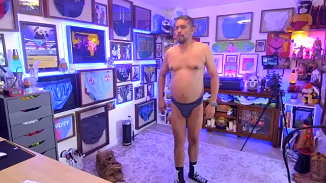 Briefs bud online show from November 27, 2025, 8:11 pm