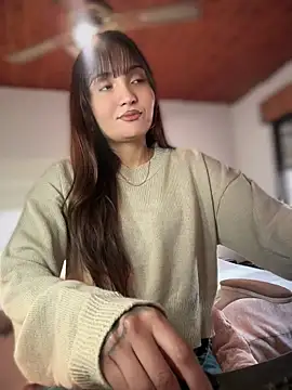 Snapshot of LunaXuan chatting on June 21, 2026, 8:33 pm LunaXuan online show from June 21, 2026, 8:33 pm