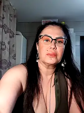 x  KHALEESI  x online show from January 11, 2025, 6:12 pm