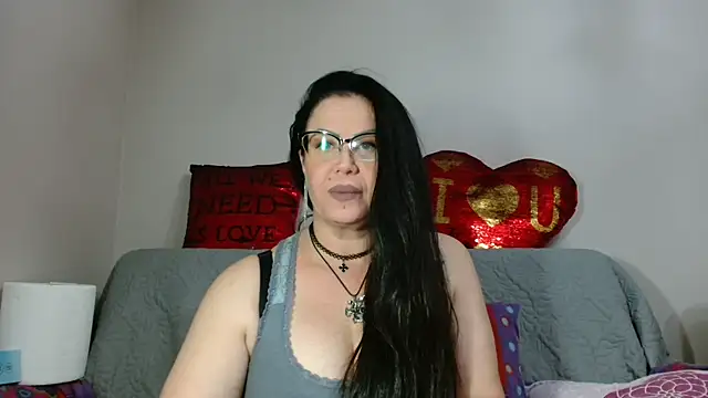 x  KHALEESI  x online show from September 21, 2025, 7:37 pm