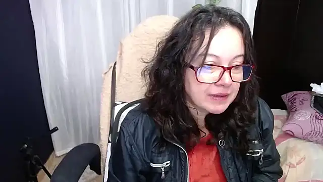 Sonialorens  online show from January 8, 2025, 12:37 pm