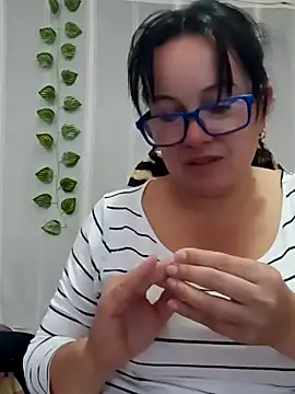 Sonialorens  online show from January 25, 2025, 6:46 pm